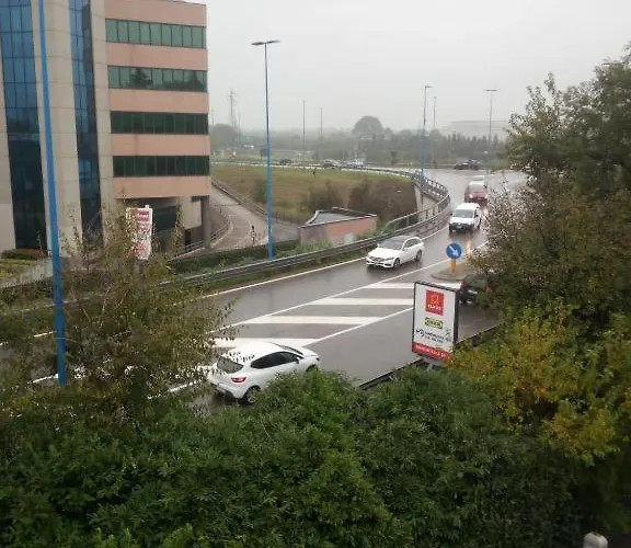 White House بريشا